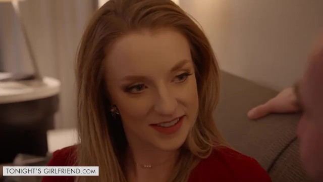 Kate Kennedy é fodida à bruta em um quarto de hotel