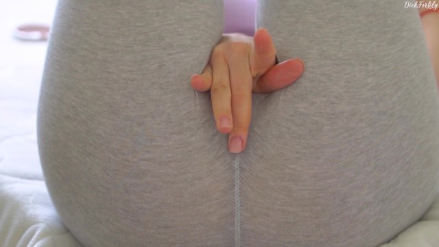 CLOSE UP, ESTUDANTE ADOLESCENTE DE LEGGING ADORA GOZAR