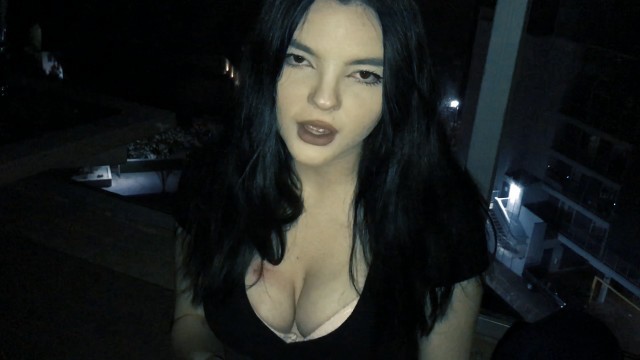 Gótica Sexy Querendo Transar Lá Fora