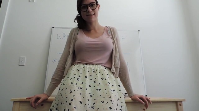 Professora peituda se masturbando