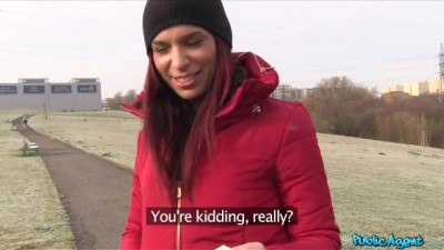 Sexy Redhead Loves Sucking a Fucking in a Strangers Car