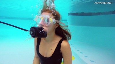 Seductive Blonde Bares All: Naughty Underwater Adventure