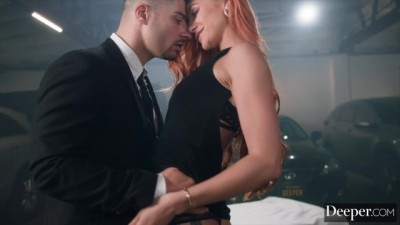 Sexy Revenge: Stunning Babe Puts Arrogant Client in His Place