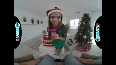 Asian Vina Sky Gifted Sex for Christmas in VR