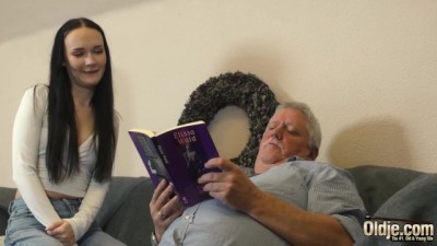 Retired Police Officer Fucks Teen Pussy and Cums in her Mouth