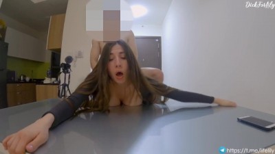 Rough Sex with a Young Girlfriend on her Kitchen Table Cum on her Stomach +18 (+18)