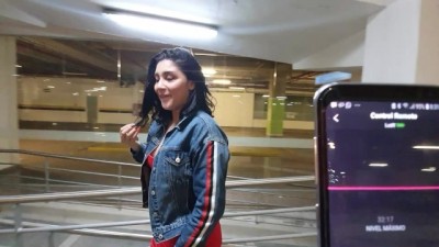 I want to Squirt at the Mall Parking Lot