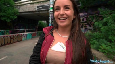 Lenna Ross Loves getting her Pussy Fucked Hard in a Tunnel - Public Agent