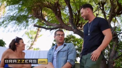 Seth Gamble & Xander Corvus - Nextdoor Alexis Fawx Takes 2 Big Cocks DP
