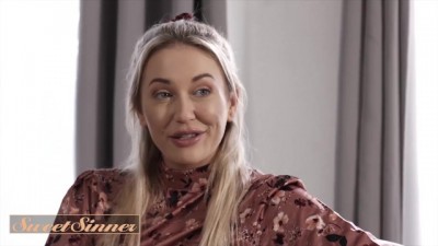 Blonde Horny Teen Adira Allure Gets her Pussy Pounded (+18)