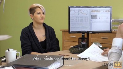 Curvy Chick got off while asking for a Loan for her Business