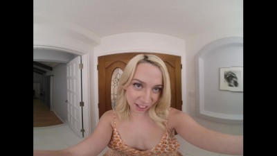 MadiStepson Summers Gives You Housewarming Gift Her Pussy VR Porn