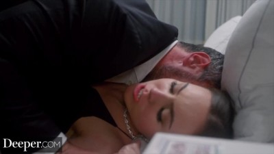 Manuel Ferrara - Mentors sexy Freya, an aspiring dominatrix