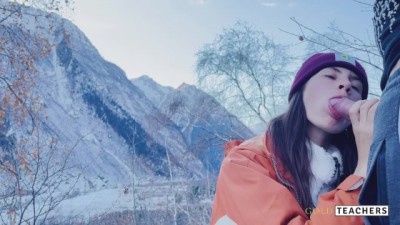 Longtime girlfriend agreed to give a blowjob on top of a mountain