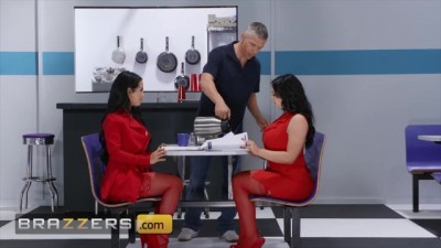 Brunette Big Tits Threesome with Katrina Jade & Payton Preslee