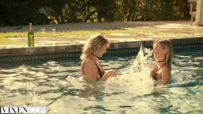 Mia Malkova and Natalia Starr Share a Huge Dick!!