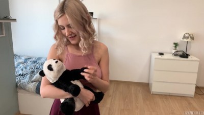 Virgin Step Sister Learns a Blowjob on her Brother's Cock