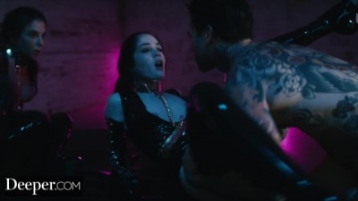 Joanna demonstrates to Girl's A Lot More - Ro89