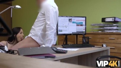 A twenty year-old sells his pussy in order to open his own studio - Wikiporn
