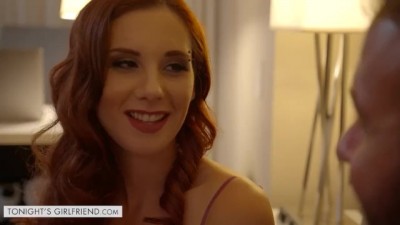 Girl performs a lap dance and a fuck to a fan - Funporn