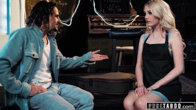 The Horny Musician Deflowered Innocent Dixie