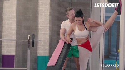 After yoga, Russian Kira Needs A Huge Dick