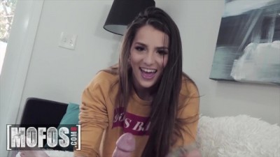 Spoiled teen Sofie Reyez sucks cock for cash